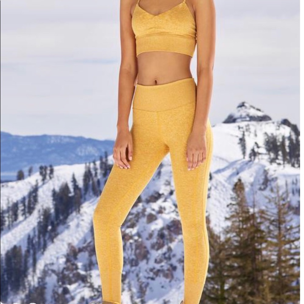 Alo Yoga alosoft Tuscan Sun Bra and Leggings set.